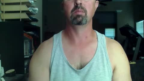 nvrenuff1979 online show from April 19, 12:37 pm