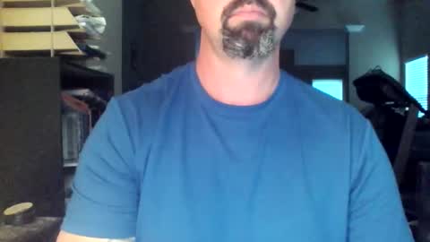 nvrenuff1979 online show from April 3, 11:29 am