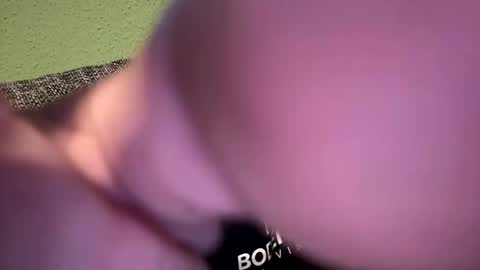 Snapshot of ohja87 chatting on March 12, 7:38 pm ohja87 online show from March 12, 7:38 pm