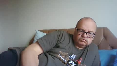 old_fkr online show from December 24, 8:55 am