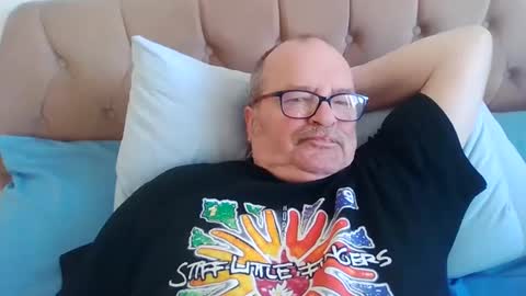 old_fkr online show from January 8, 10:37 am