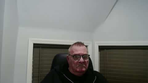 oldguybigd online show from January 18, 4:14 am