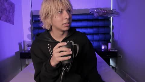 oliiverr22 online show from December 18, 11:39 am