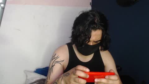 oliver_laid_2023 online show from December 9, 6:55 am