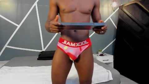 OLIVER LAURENT online show from March 31, 11:28 pm