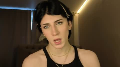 oliver online show from April 12, 2:07 pm