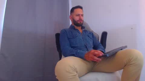 oliver online show from January 12, 8:57 pm