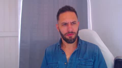 oliver online show from January 14, 7:21 pm