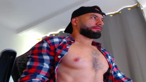 oliver online show from October 18, 1:05 pm