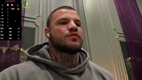 OliverSport online show from November 15, 3:47 pm