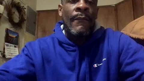 olivertwist1273 online show from January 2, 4:52 am