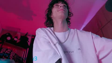     online show from October 20, 2:15 am