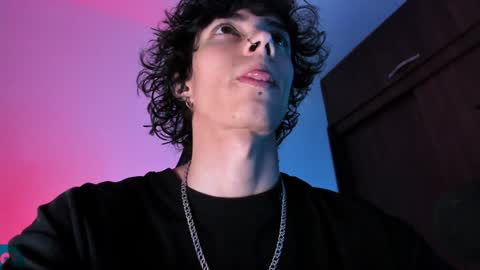     online show from December 31, 2:25 pm