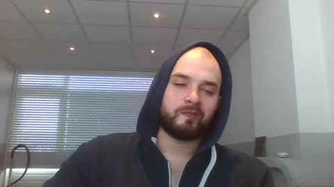 omgwhereim online show from December 3, 10:48 am