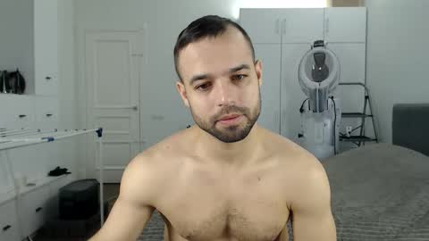 onebestlover online show from January 14, 7:46 am