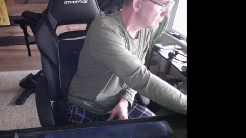 Kinky DILF needs ORDERS online show from February 24, 7:30 pm