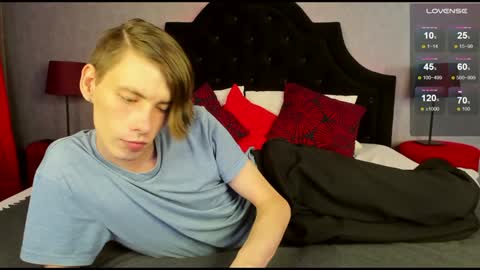 Snapshot of only_eric chatting on February 8, 4:36 pm Erick online show from February 8, 4:36 pm