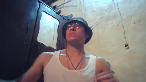 oomaurooo online show from September 22, 6:13 am