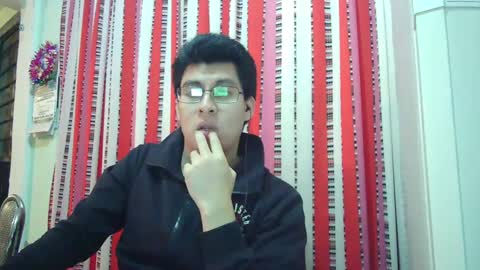 oomaurooo online show from December 19, 8:56 am