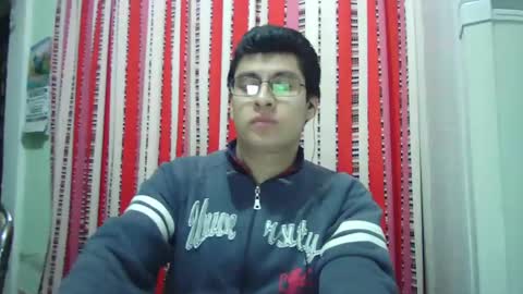 oomaurooo online show from December 14, 6:46 am