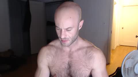 Snapshot of oregon87 chatting on January 1, 1:37 am The Oregon Lumberjack online show from January 1, 1:37 am