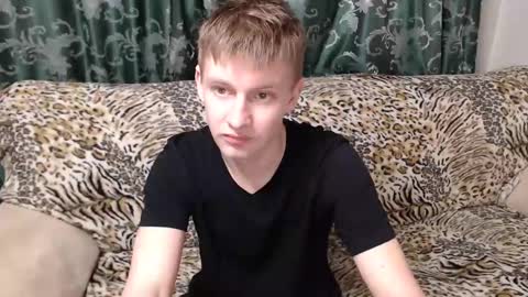 Oscar online show from February 28, 9:44 pm