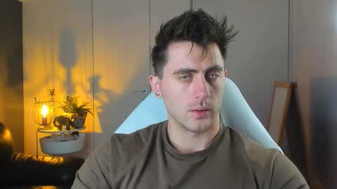 Oscar online show from October 18, 9:42 pm