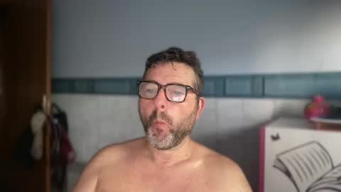 oscarbcncat online show from July 18, 4:01 pm