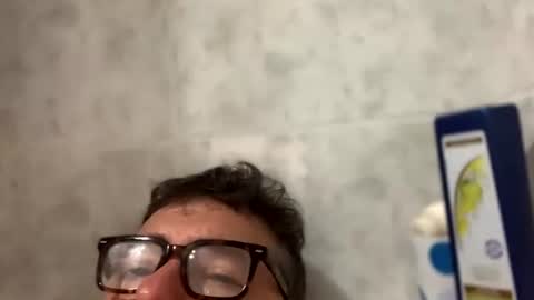oscarbcncat online show from July 12, 6:54 pm