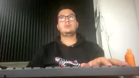 Snapshot of osomalicioso chatting on September 23, 8:46 am juan online show from September 23, 8:46 am