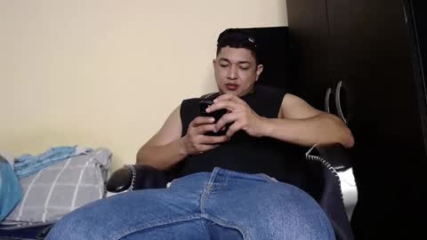 otto_stud online show from February 17, 4:09 am