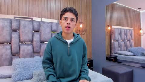 Owen Johnson online show from November 24, 12:17 pm