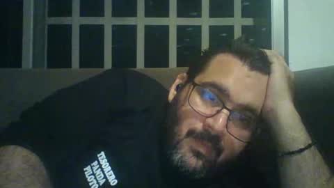Snapshot of pandaguiar77 chatting on October 17, 5:44 am pandaguiar77 online show from October 17, 5:44 am