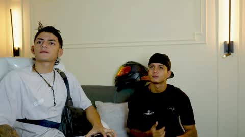 Ryan And Casper online show from January 25, 11:43 pm