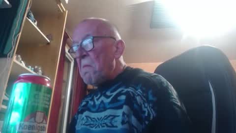 pascal88881 online show from December 17, 8:04 pm