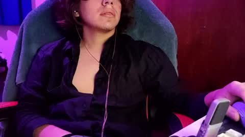 pasta_alfredo69 online show from April 28, 2:27 am