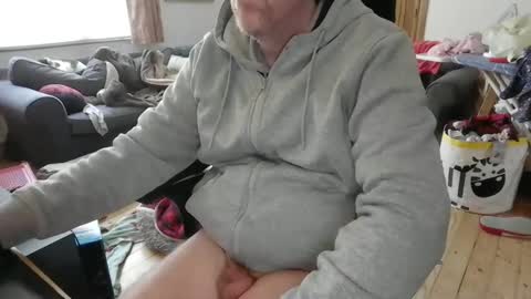 patheticweakloser online show from February 3, 1:19 pm