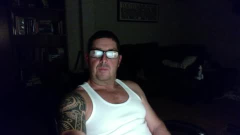 Snapshot of patmilll chatting on October 19, 1:43 am patmilll online show from October 19, 1:43 am
