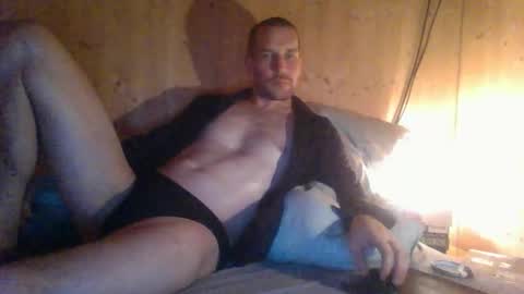 paueriwan online show from January 14, 11:30 pm