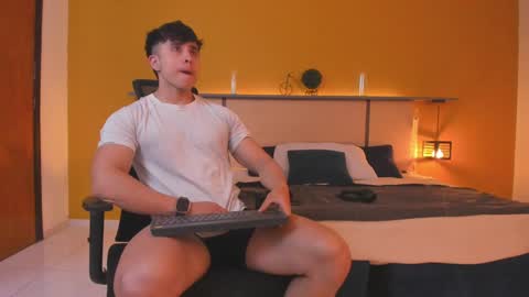 Paul online show from December 9, 1:04 pm