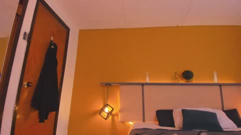 Paul online show from December 7, 1:51 pm