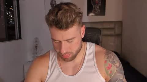 PAUL ROGER online show from January 31, 11:36 pm