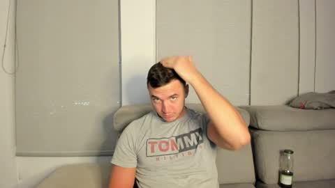 paulblack021 online show from April 27, 12:29 am