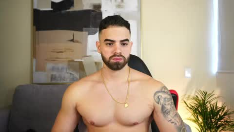 Paul Phoenix online show from April 14, 8:41 pm