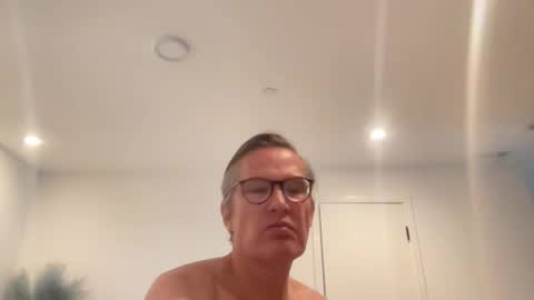 paulwill2377 online show from March 31, 6:53 pm