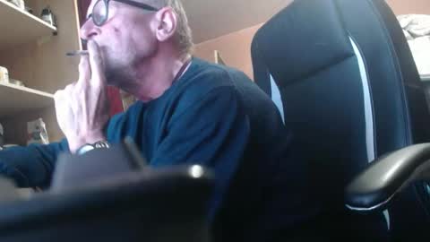 pc8474408 online show from March 20, 7:18 pm