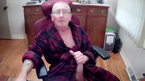 peepingmale online show from February 22, 1:45 pm