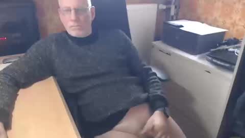 Pemue65 online show from March 11, 2:02 pm