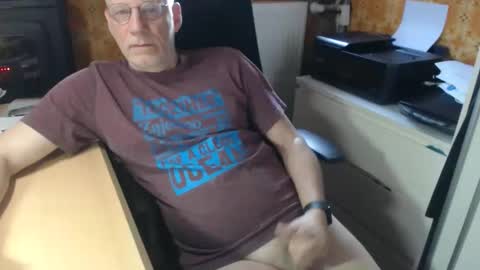 Pemue65 online show from June 1, 5:40 am