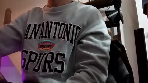 penesvoladores92 online show from February 25, 9:05 pm